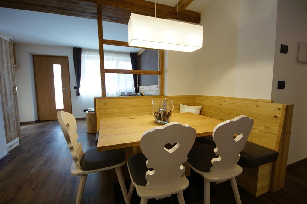 Ambria Apartment *